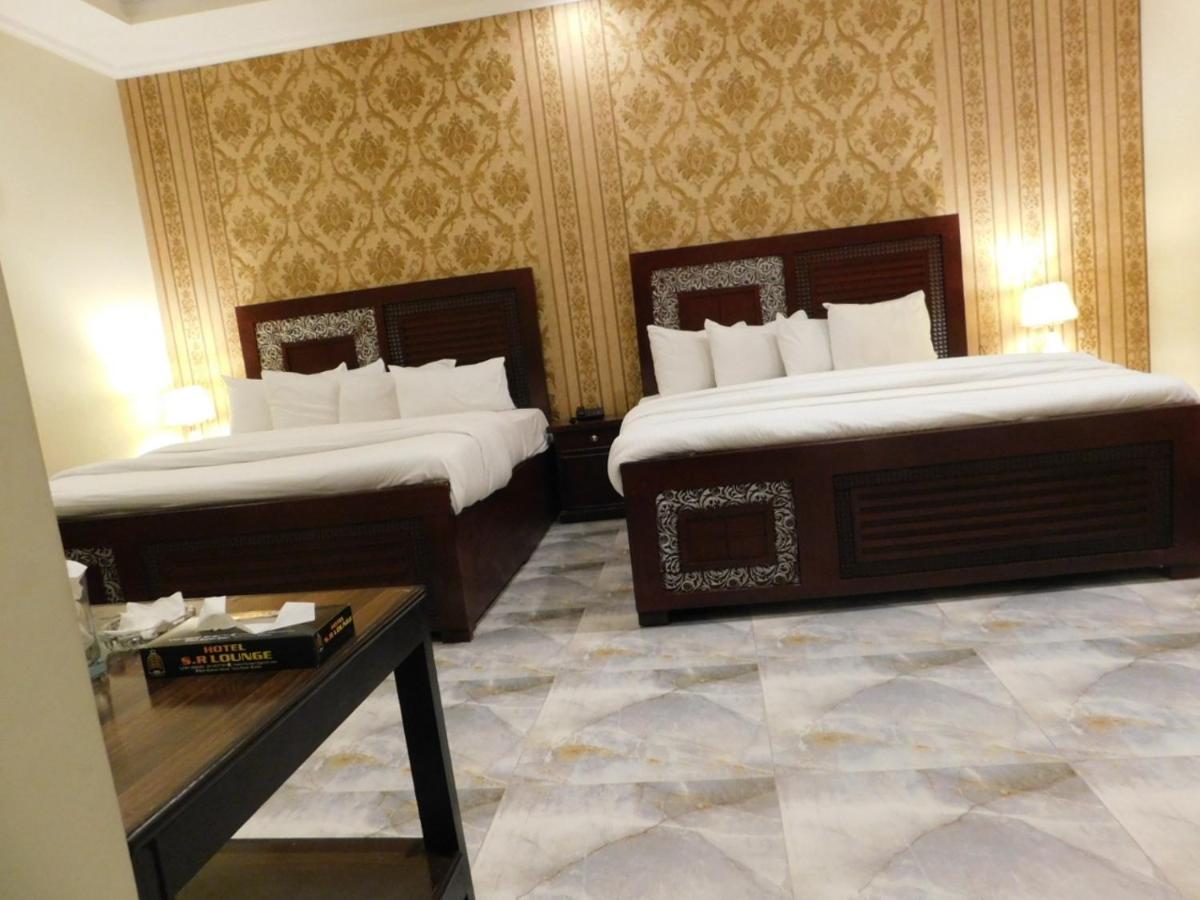 Hotel S.R. Lounge Multan Buitenkant foto