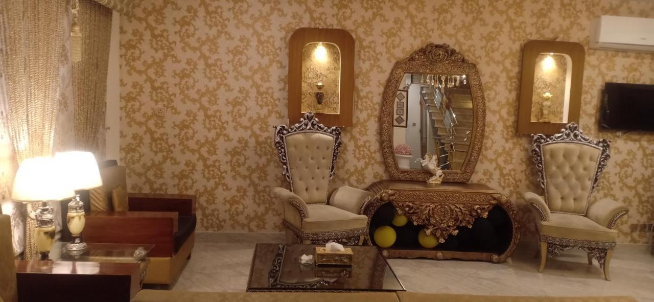 Hotel S.R. Lounge Multan Buitenkant foto