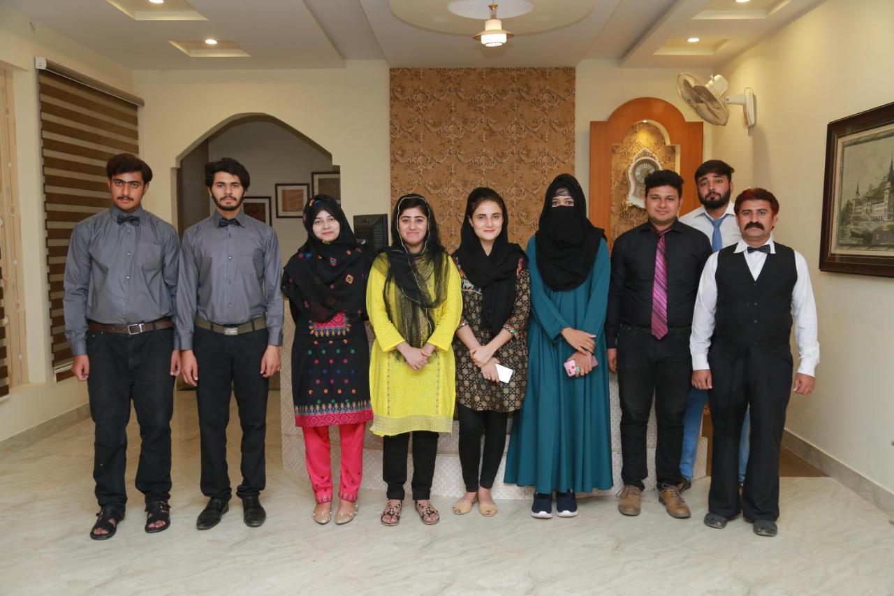 Hotel S.R. Lounge Multan Buitenkant foto
